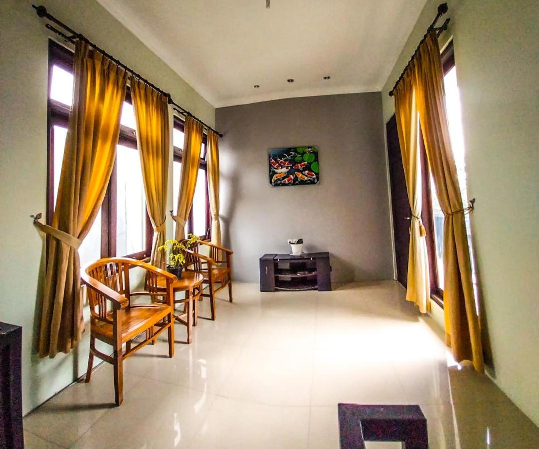 Gated 3Br Residence - 10 Mins From Malioboro Yogyakarta Ngoại thất bức ảnh